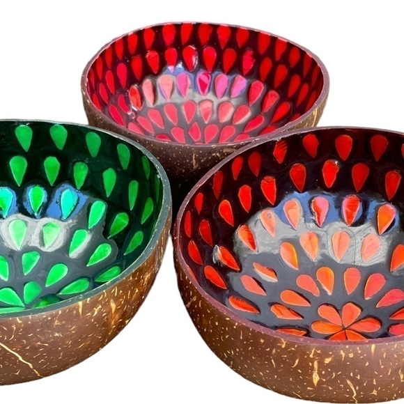 SET of 3 decorative bowls made from coconut shells. Not food safe, but very nice - Picture 2 of 5